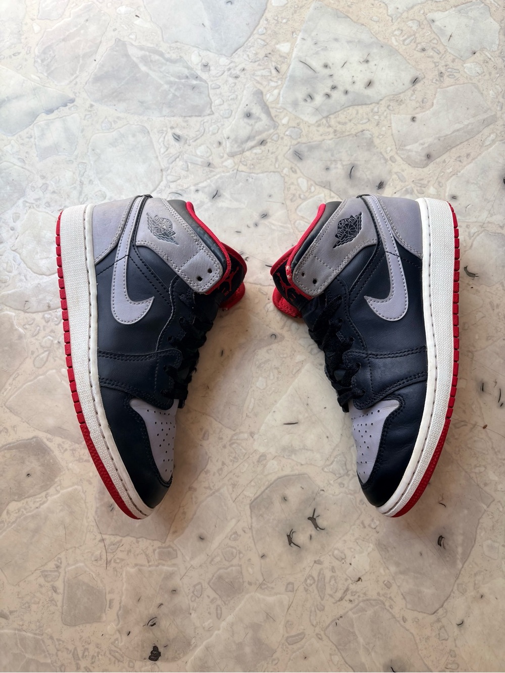 Nike Air Jordan 1 Mid “Bred Shadow” – Size 4.5Y / Women’s 6 - Picture 3 of 7